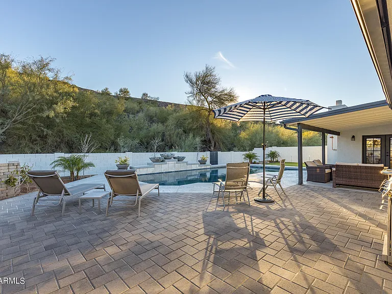 1641 W Evans Dr — Photo 4