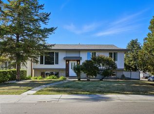 5508 54th St, Beaumont, AB T4X1A3