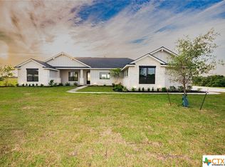 44 Escalera Ranch Rd, Victoria, TX 77904