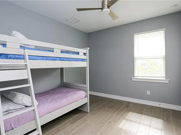 16579 Crescent Beach Way — Photo 21