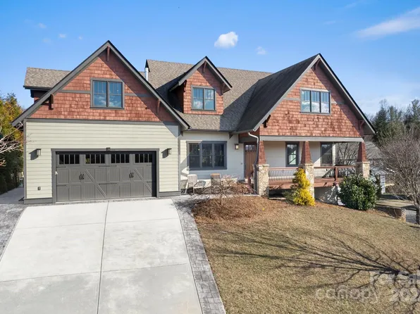 30 Shaker Ct, Asheville, NC 28805