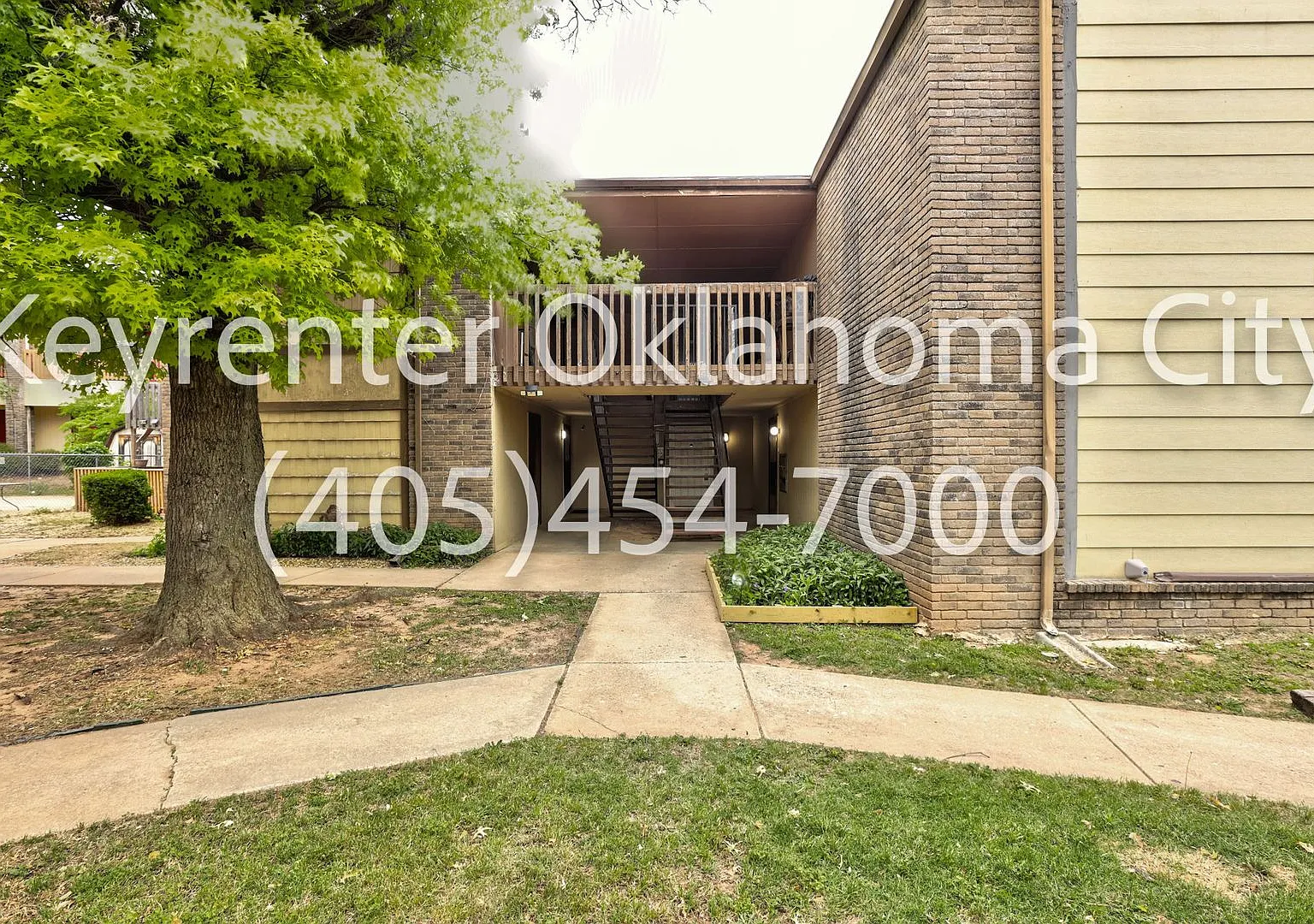 6554 N. Meridian Ave. Townhouse — Photo 4