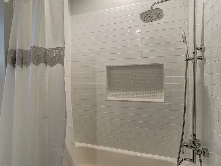 2972 Lookout Pl NE — Photo 16