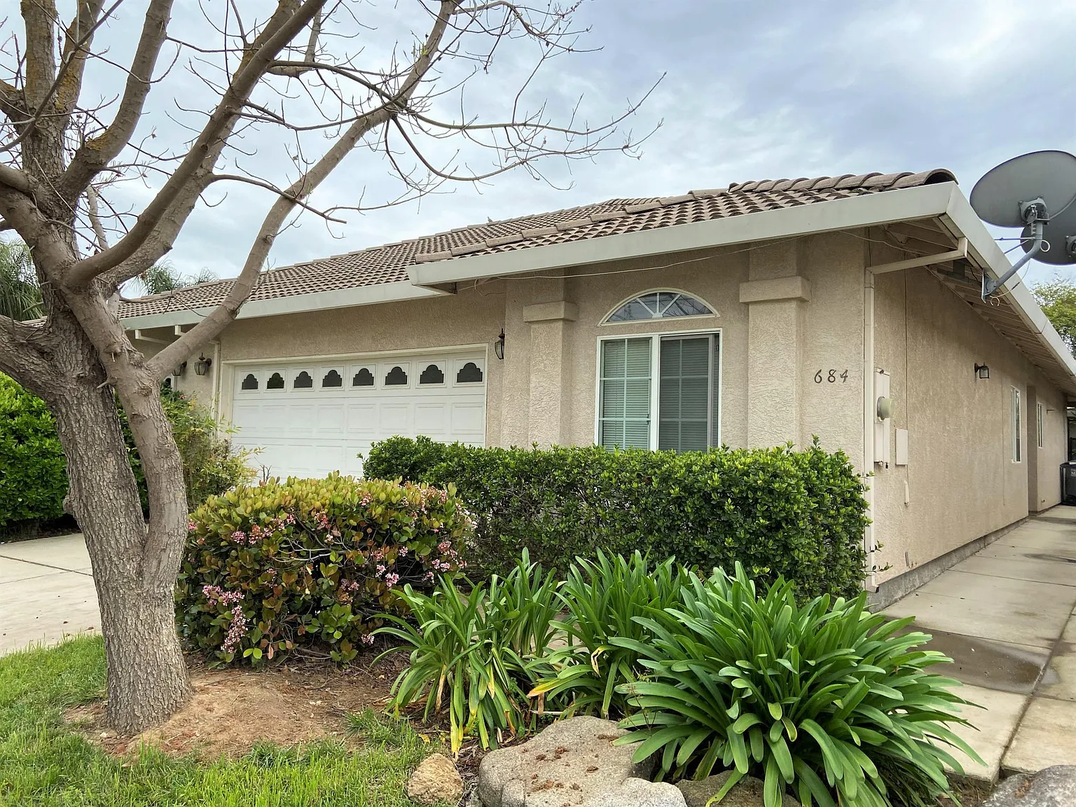 3 bed, 1440 sqft, $1,950 — Photo 2