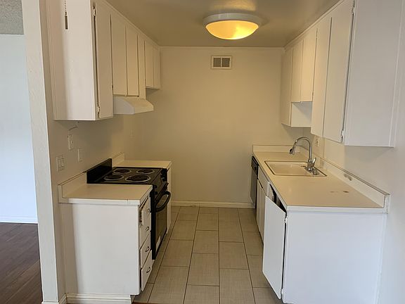 2nd image of 1139 Pandolfi Pl
