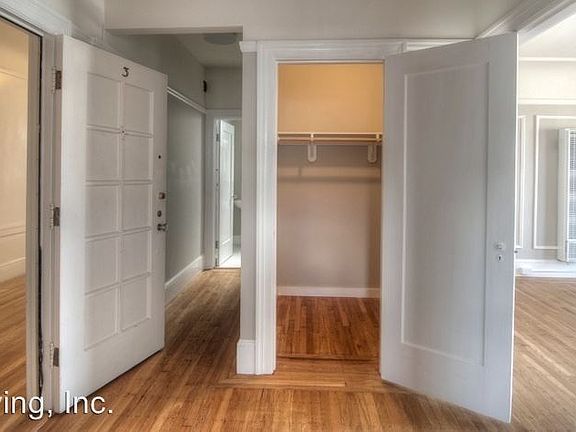 3rd image of 5811 Mission St APT 03