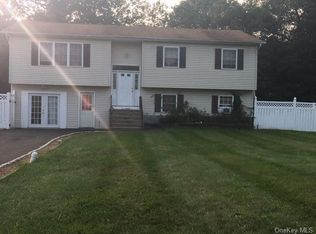 3 Fayva Ct, New City, NY 10956