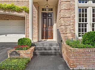 3 Homewood Row Ln, Houston, TX 77056