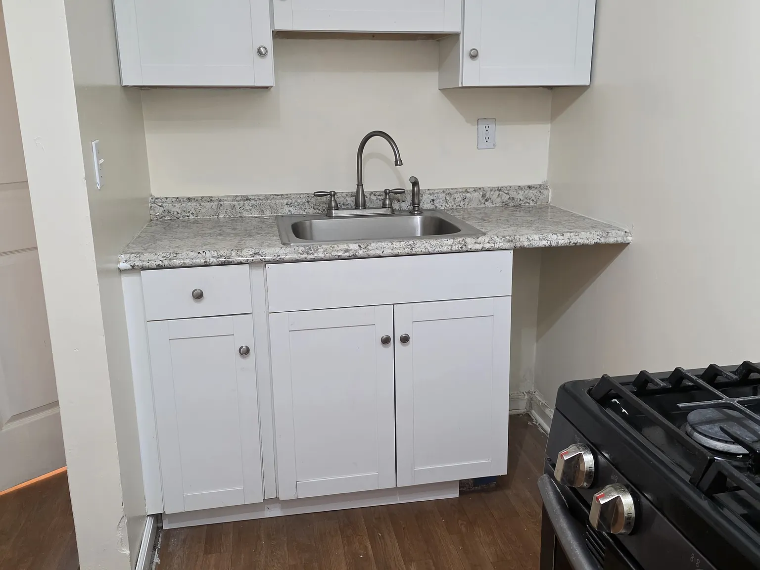 1 bed, $1,000 — Photo 3