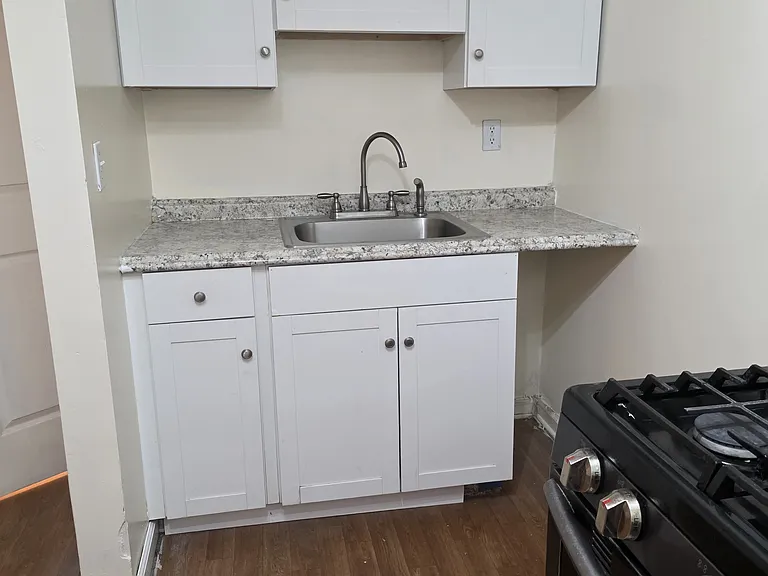6512 Charter Way — Photo 3