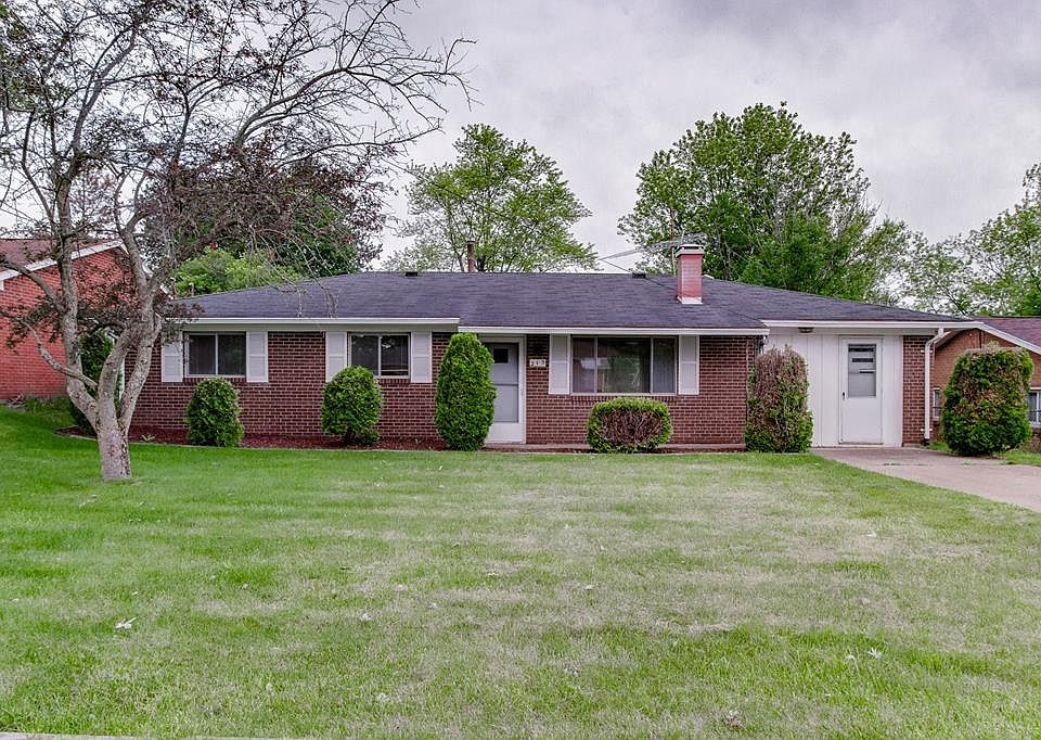 1st image of 215 Lasalle St