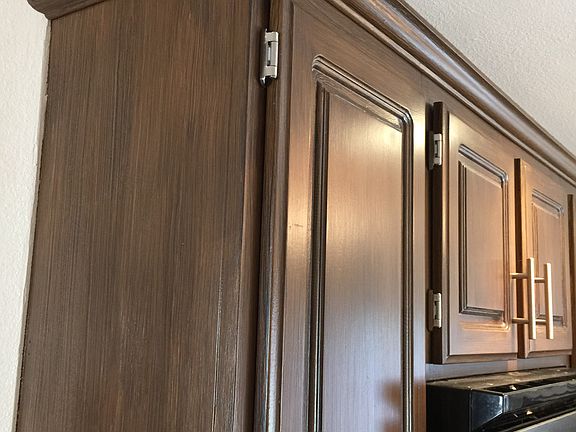 Crown Moulding Detail