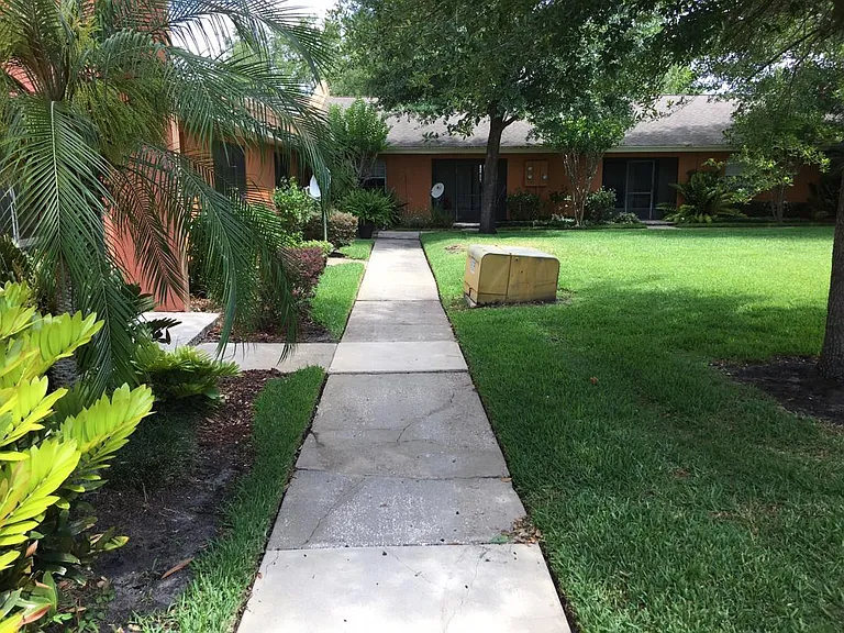 4784 Tangerine Ave — Photo 5