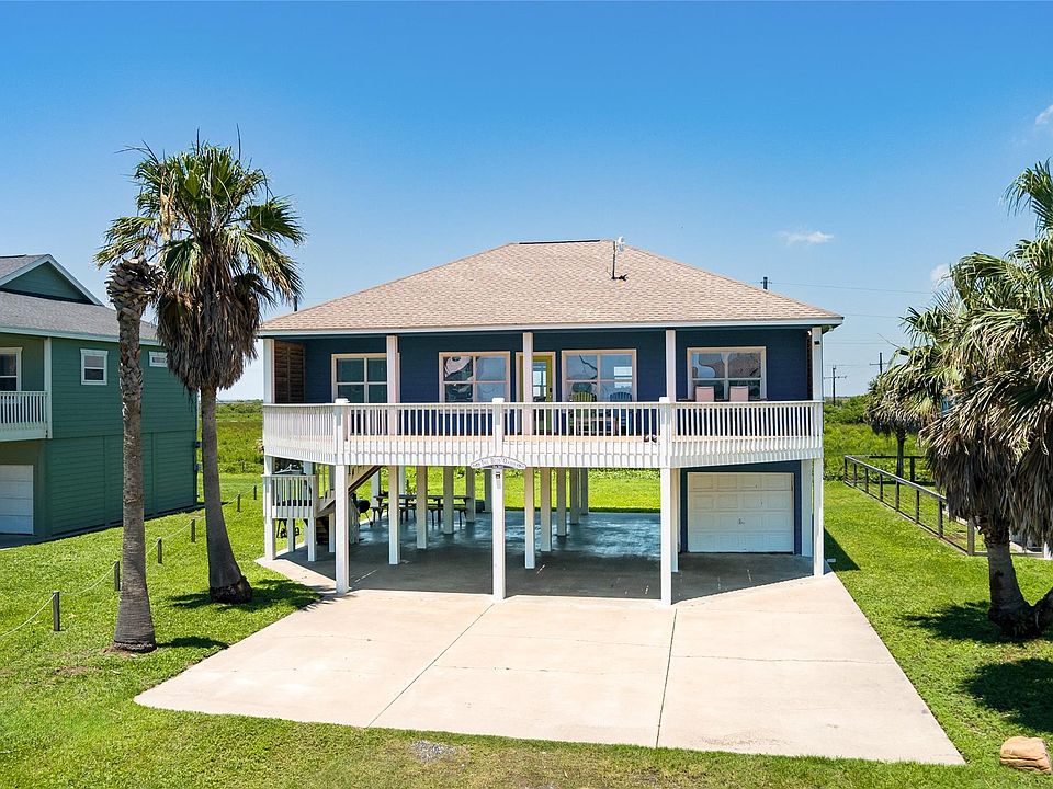 1st image of 3233 Castle Dr