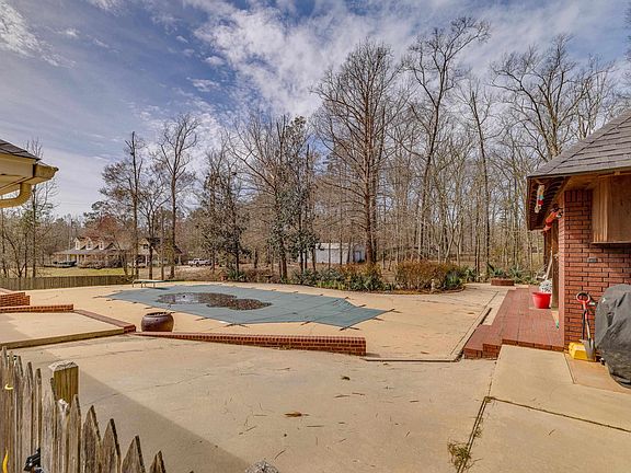 4th image of 131 Three Lakes Rd