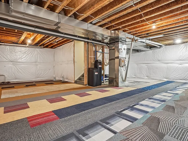 15017 Chicago St — Photo 50