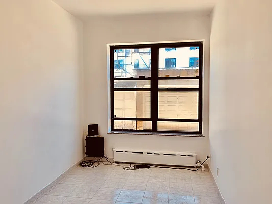 Rented by Signature Spaces NYC Corp | media 4