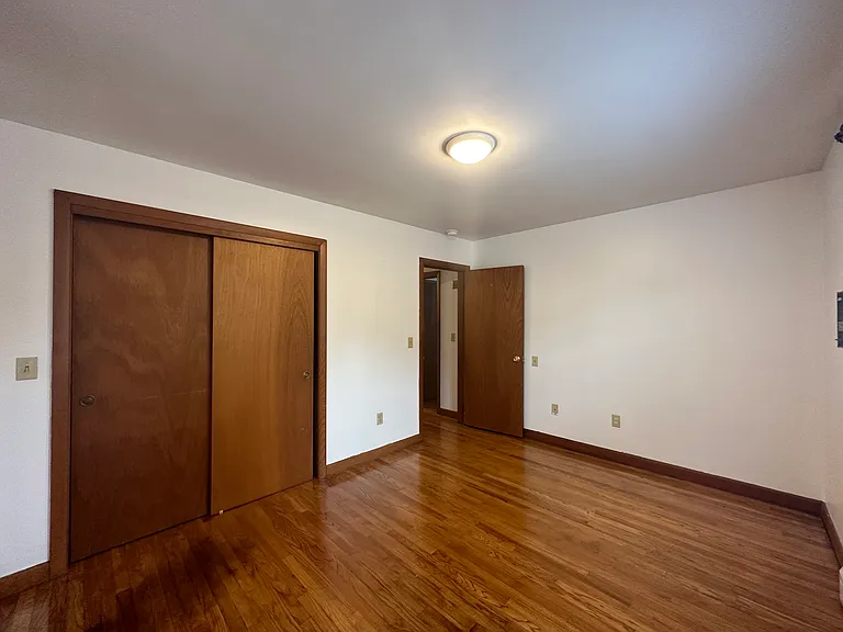 152 Evarts St — Photo 13