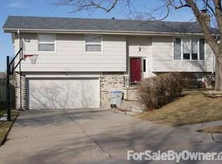 10824 V St, Omaha, NE 68137