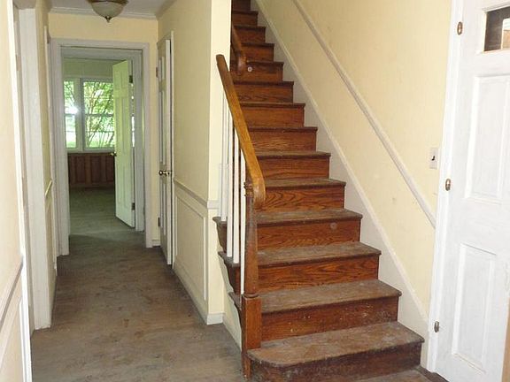 2nd image of 3820 Dance Mill Rd