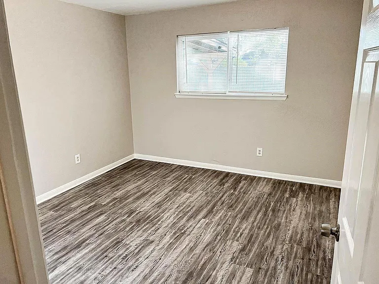16738 Barcelona Dr — Photo 22