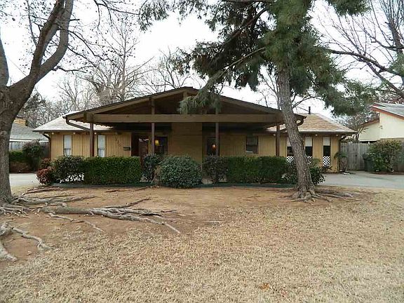 3rd image of 730 NW Heinzwood Cir