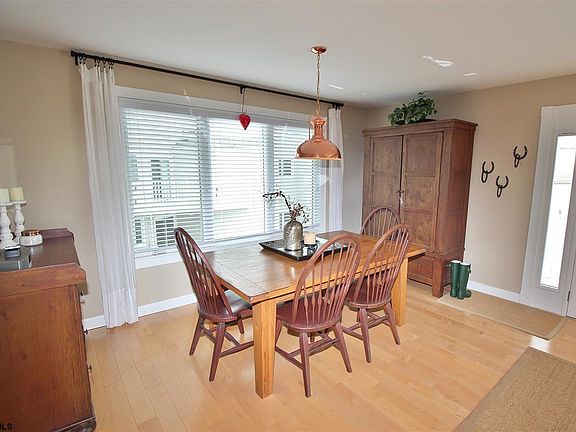 5th image of 1128 Bay Ave APT 16