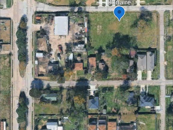 2nd image of 7918 Bonaire St