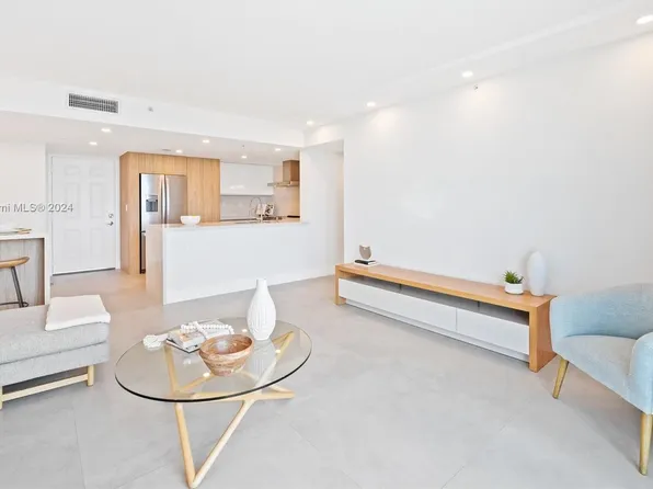 3000 Coral Way APT 1504, Miami, FL 33145