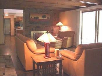 4th image of 2 Columbine Ln