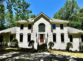 5000 Willow Bluff Dr, Sandy Springs, GA 30350