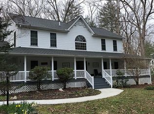 58 S Fair Oaks Dr, Hendersonville, NC 28791