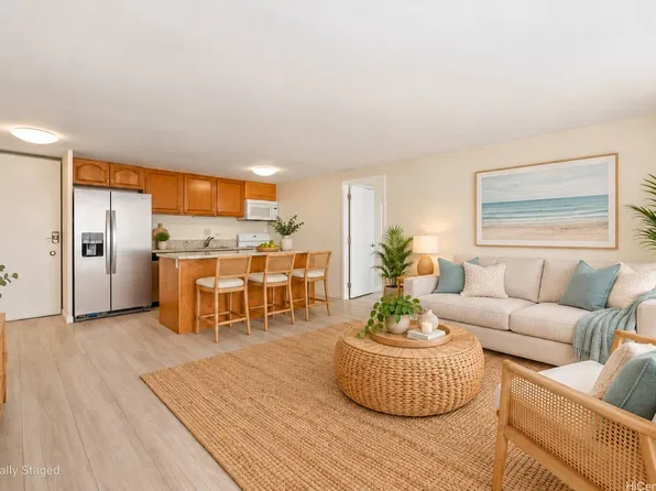 440 Lewers St APT 502, Honolulu, HI 96815