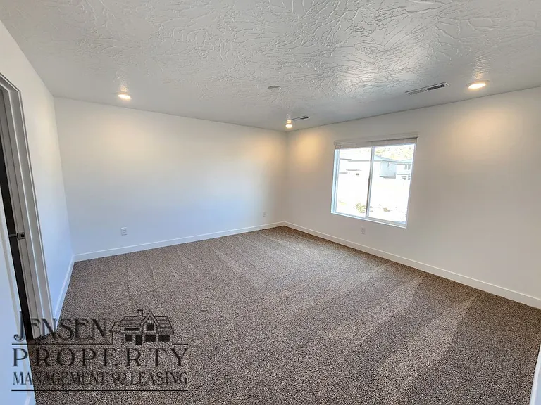 1530 S Wagon Box Way — Photo 12