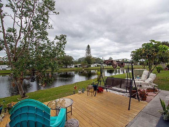 3rd image of 271 W Caribbean