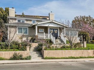 2704 El Oeste Dr, Hermosa Beach, CA 90254