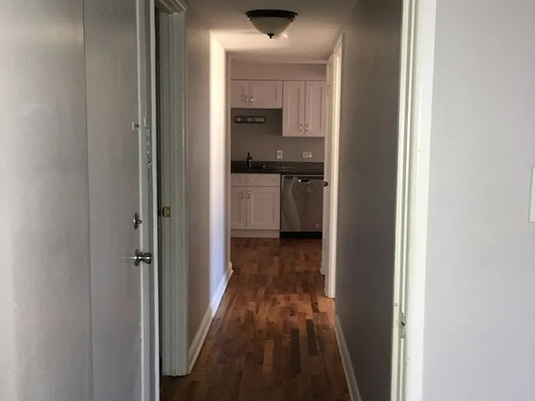 10909 S Keating Ave — Photo 8