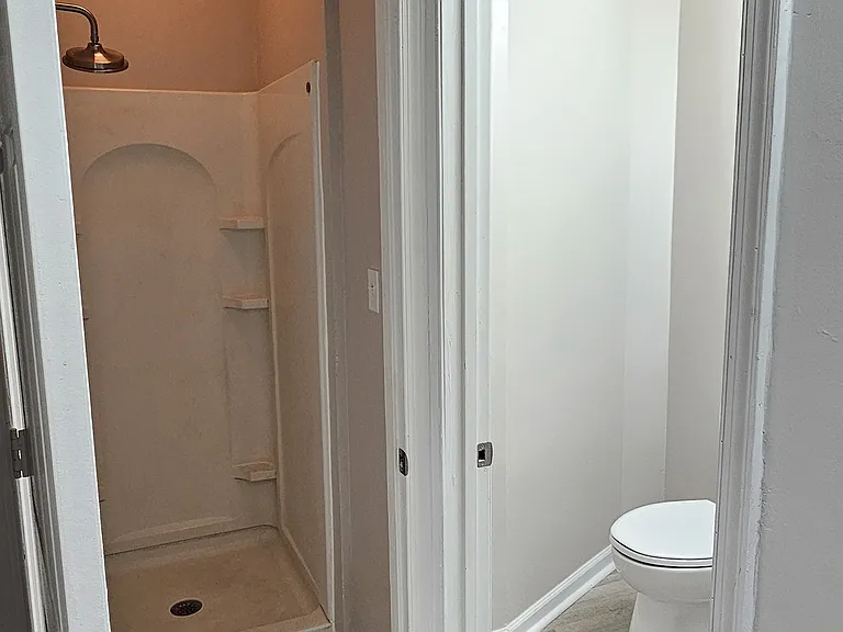 1733 N Fulton Ave — Photo 15