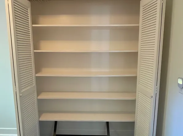 620 Tinkerbell Rd, Chapel Hill, NC 27517