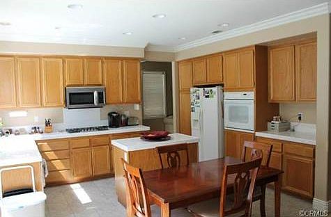 3rd image of 4685 Willowbend Ct