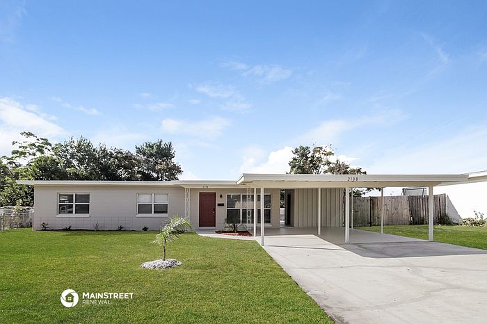 1st image of 2108 Sarazen Dr