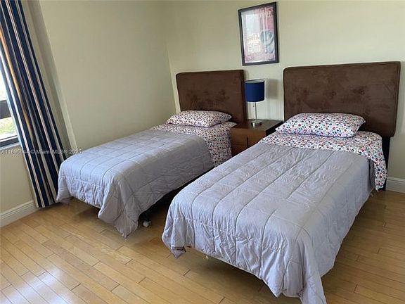 5th image of 1330 West Ave APT 1613