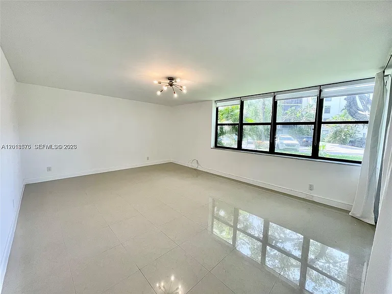 20441 NE 30th Ave #1229 — Photo 7