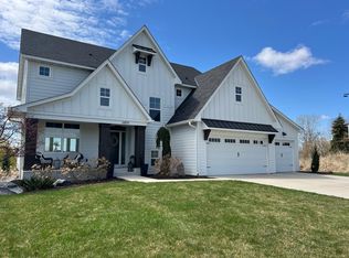 6859 Lily Ln, Excelsior, MN 55331