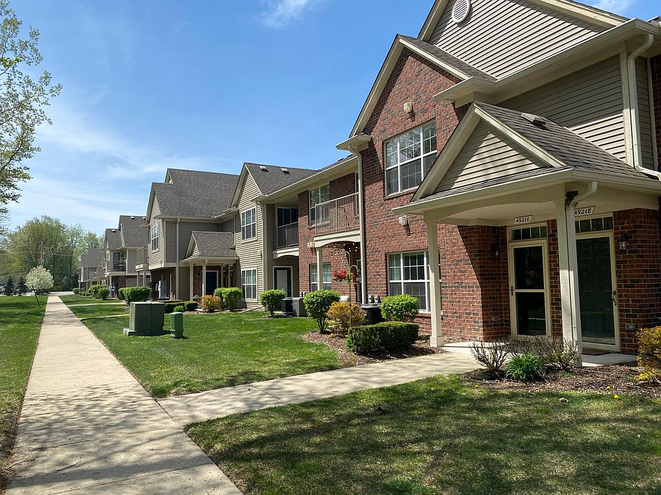 1st image of 49218 W Woods Dr