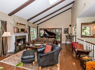 4212 Alhama Dr, Woodland Hills, CA 91364