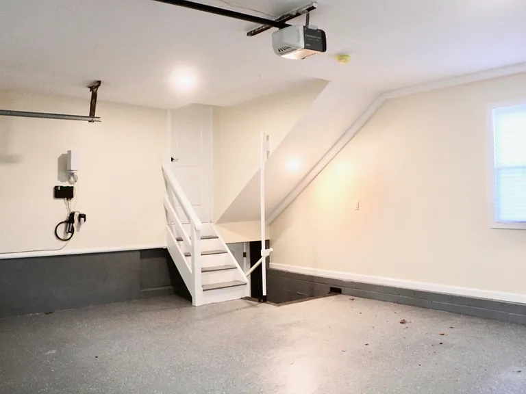 19 Primrose Ave W — Photo 38