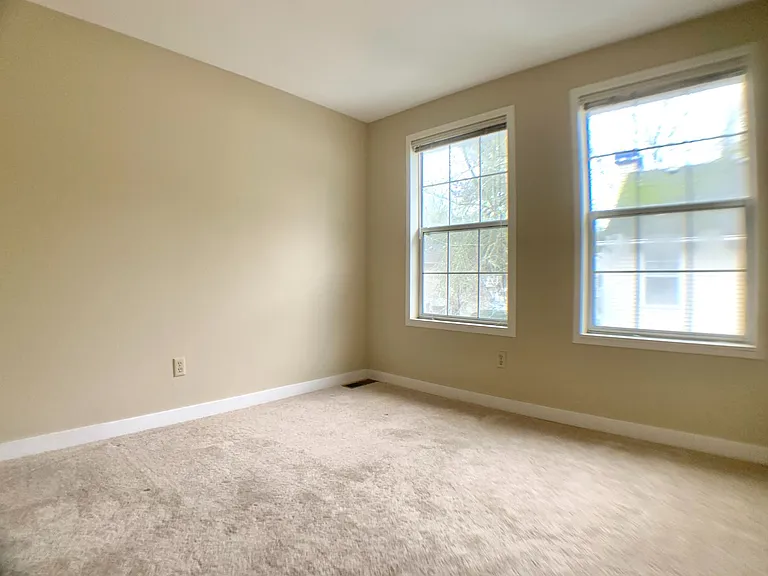 10250 NE 129th Ln — Photo 11