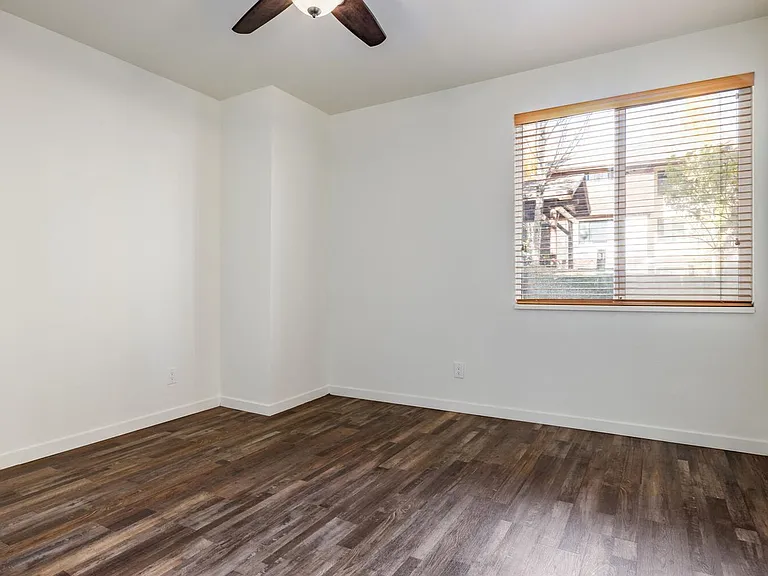 1600 Pinebrook Blvd #G1 — Photo 12