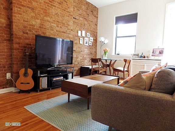 2nd image of 148 W 75th St APT 3B